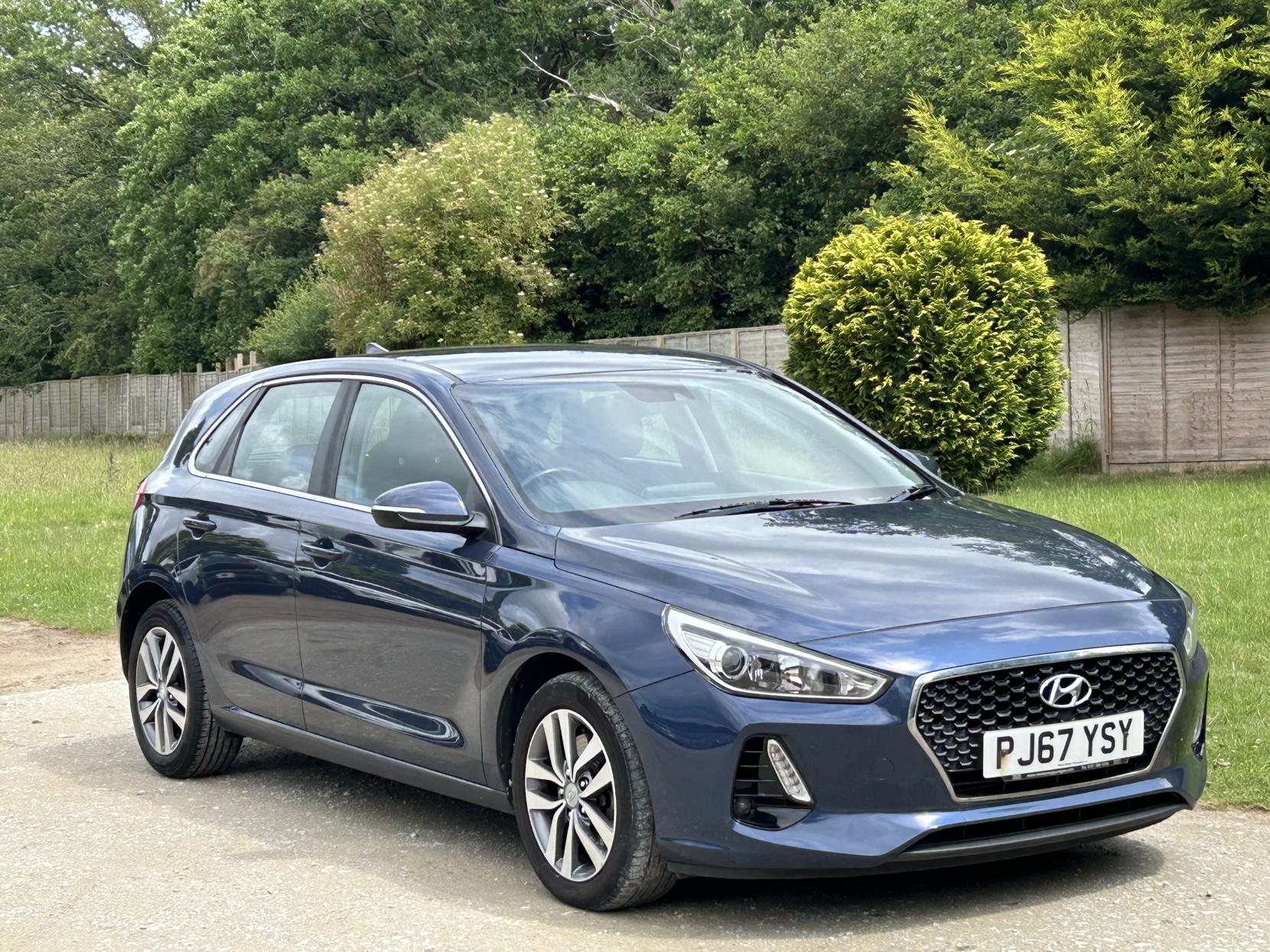 Hyundai i30 1.6 CRDi Blue Drive SE Nav Hatchback 5dr Diesel Manual Euro 6 (s/s) (110 ps)