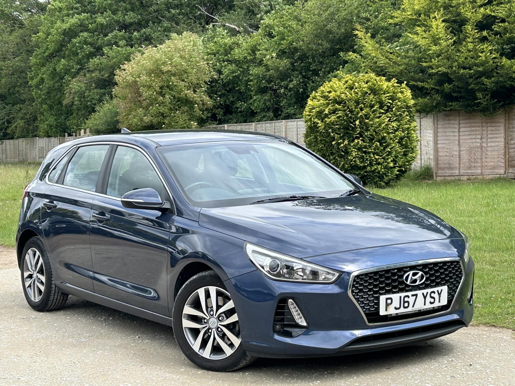 Hyundai i30 1.6 CRDi Blue Drive SE Nav Hatchback 5dr Diesel Manual Euro 6 (s/s) (110 ps)
