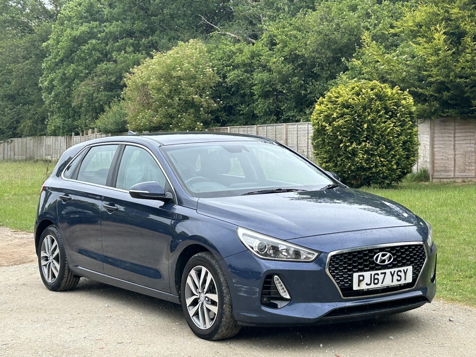 Hyundai i30 1.6 CRDi Blue Drive SE Nav Hatchback 5dr Diesel Manual Euro 6 (s/s) (110 ps)
