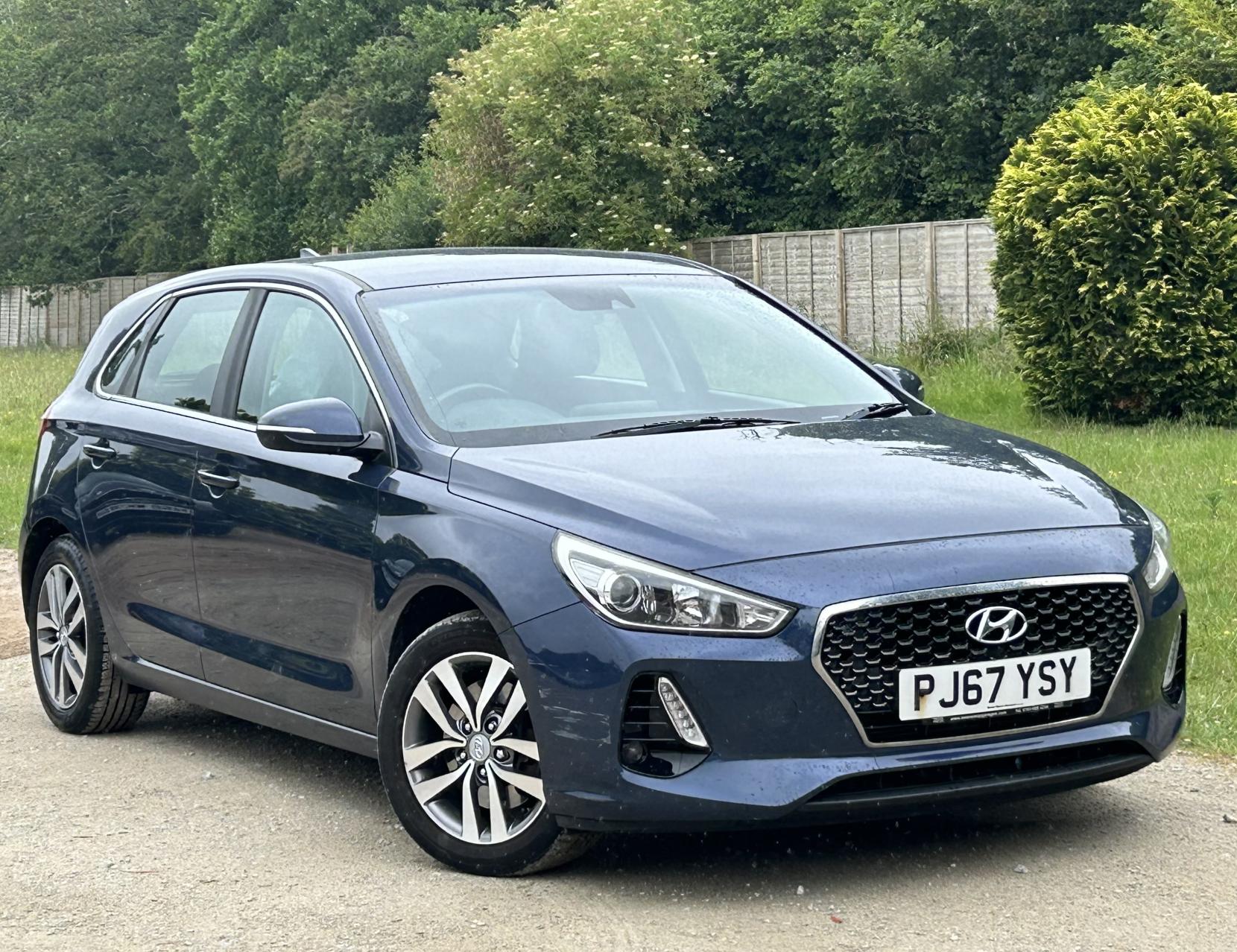 Hyundai i30 1.6 CRDi Blue Drive SE Nav Hatchback 5dr Diesel Manual Euro 6 (s/s) (110 ps)