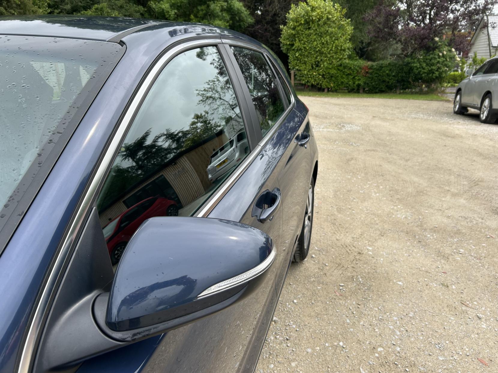 Hyundai i30 1.6 CRDi Blue Drive SE Nav Hatchback 5dr Diesel Manual Euro 6 (s/s) (110 ps)