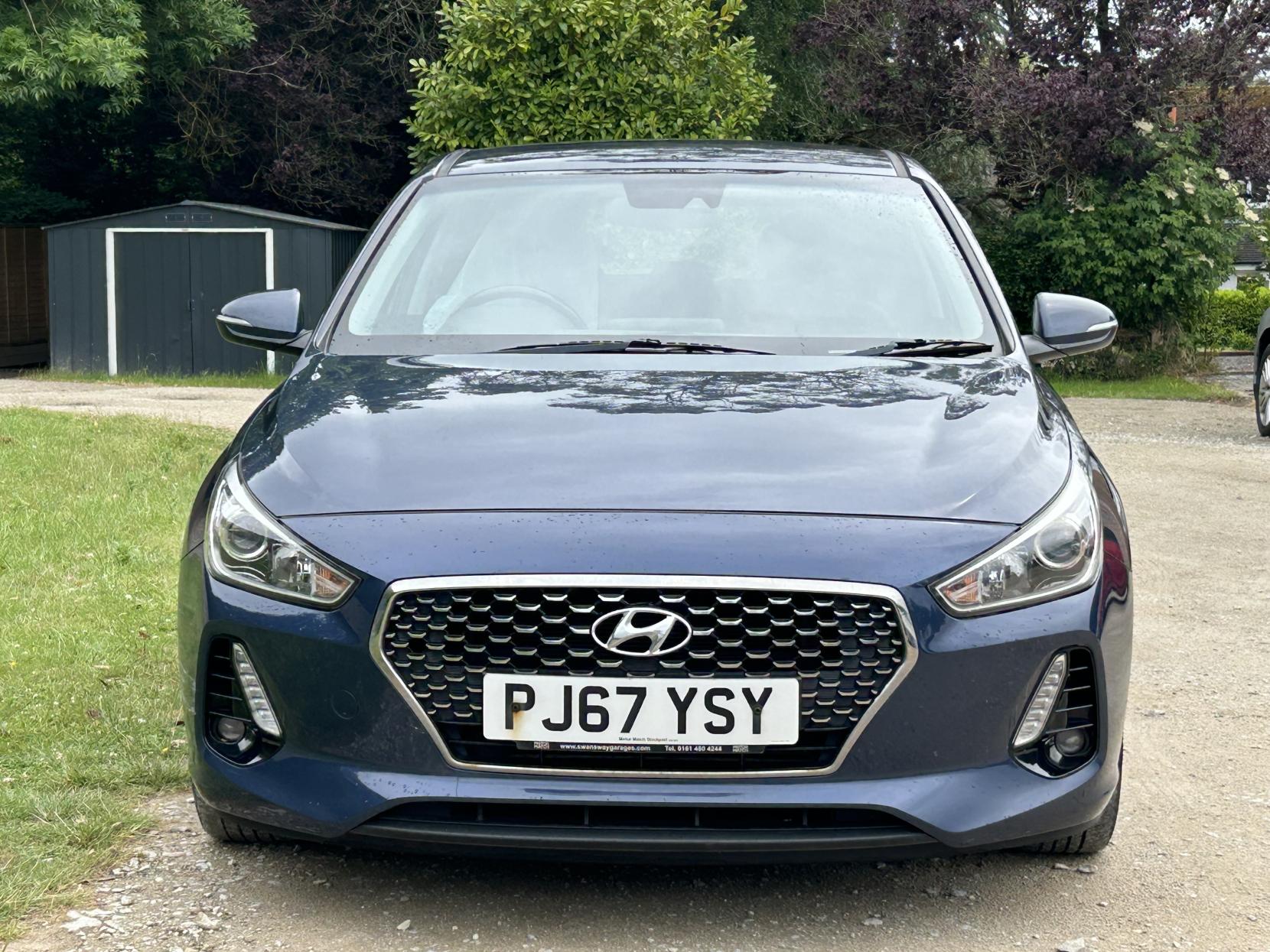 Hyundai i30 1.6 CRDi Blue Drive SE Nav Hatchback 5dr Diesel Manual Euro 6 (s/s) (110 ps)