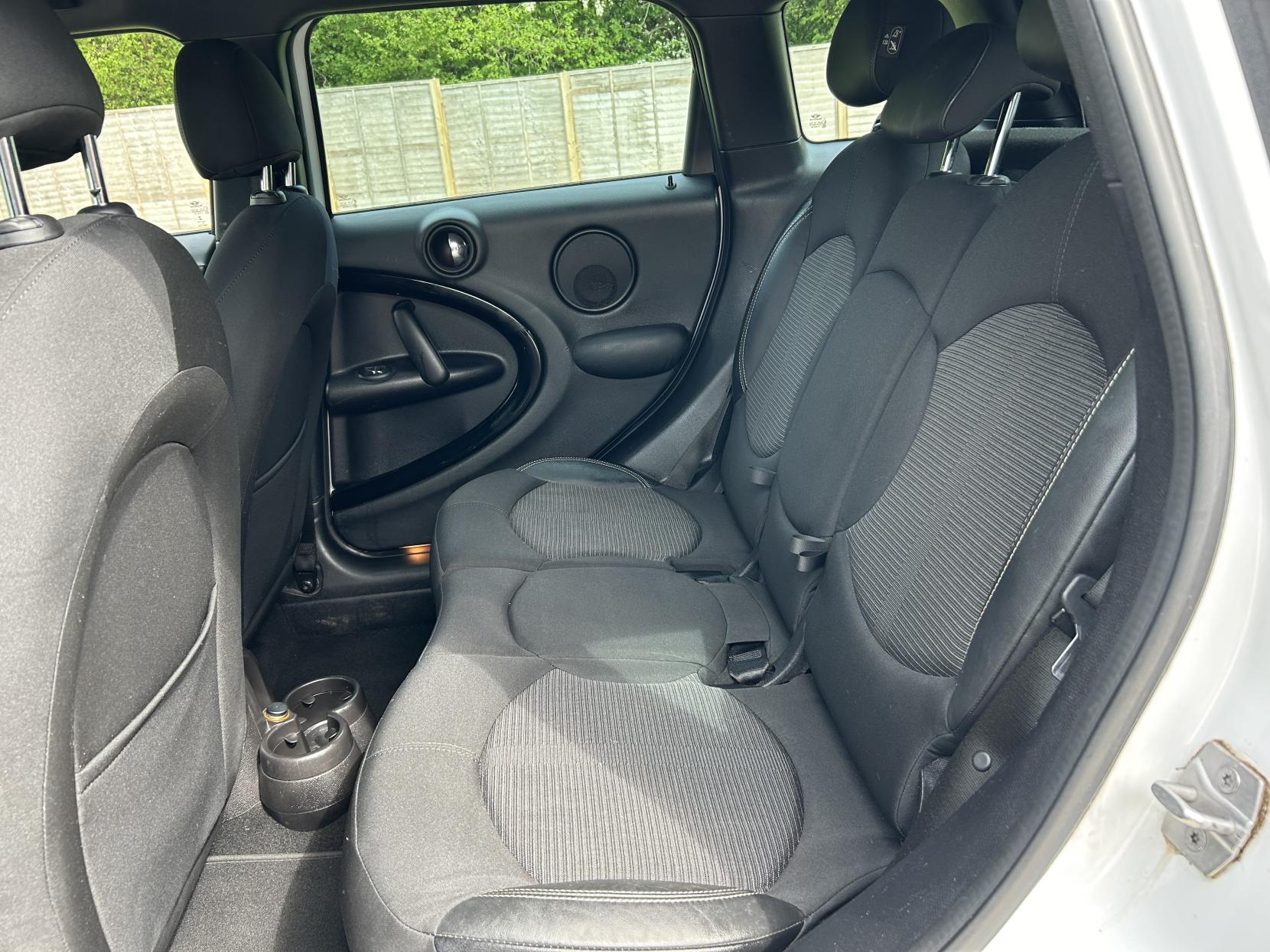 MINI Countryman 1.6 Cooper SUV 5dr Petrol Manual Euro 5 (s/s) (122 ps)