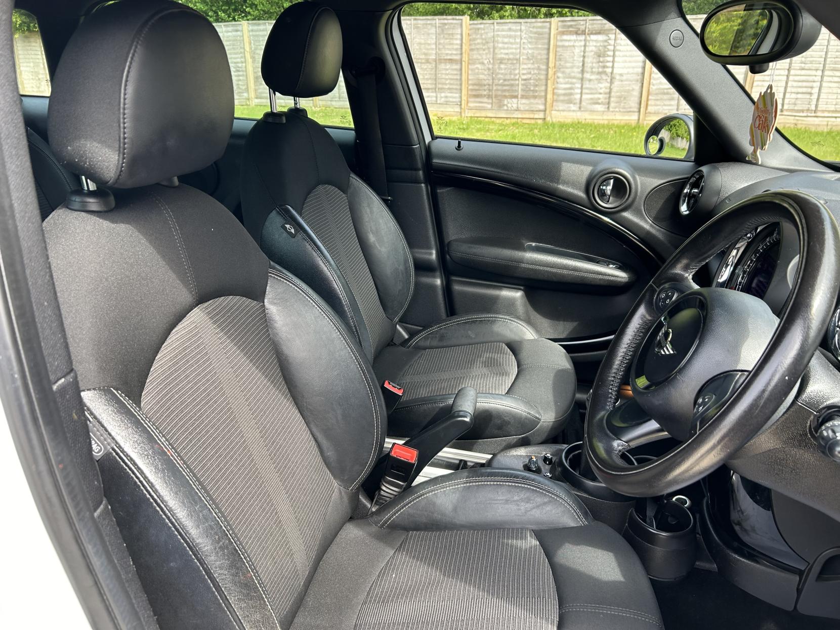 MINI Countryman 1.6 Cooper SUV 5dr Petrol Manual Euro 5 (s/s) (122 ps)