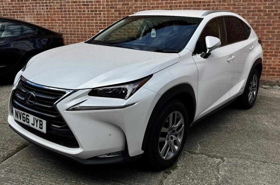 Lexus NX 2.5 300h Luxury SUV 5dr Petrol Hybrid E-CVT 4WD Euro 6 (s/s) (197 ps)