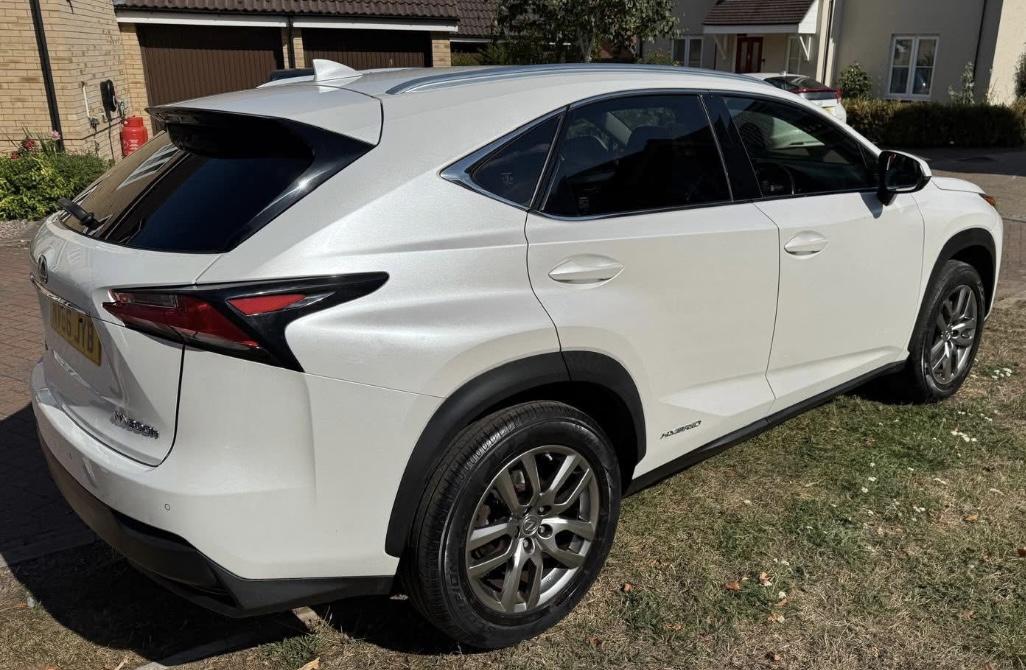 Lexus NX 2.5 300h Luxury SUV 5dr Petrol Hybrid E-CVT 4WD Euro 6 (s/s) (197 ps)
