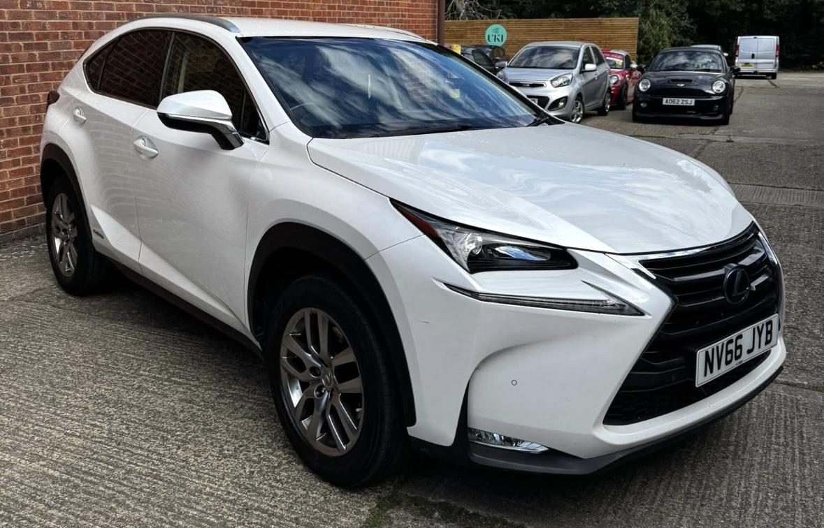 Lexus NX 2.5 300h Luxury SUV 5dr Petrol Hybrid E-CVT 4WD Euro 6 (s/s) (197 ps)