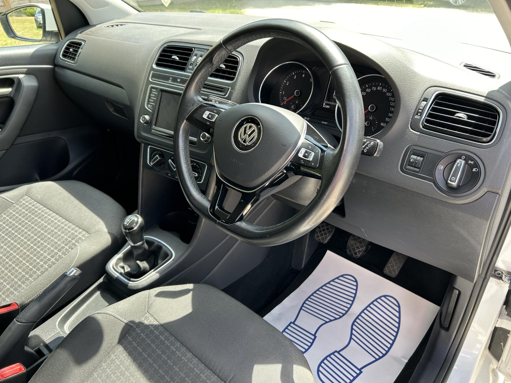 Volkswagen Polo 1.0 BlueMotion Tech SE Hatchback 5dr Petrol Manual Euro 6 (s/s) (75 ps)