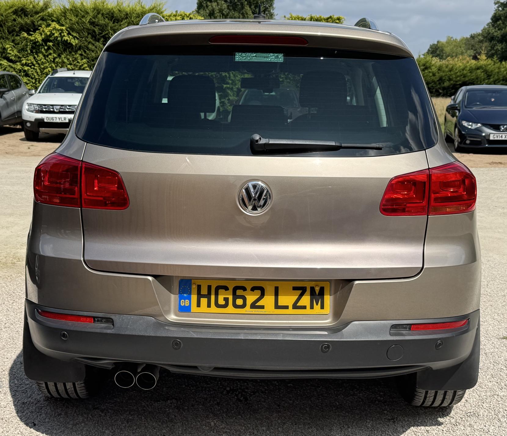 Volkswagen Tiguan 2.0 TDI BlueMotion Tech SE SUV 5dr Diesel DSG 4WD Euro 5 (s/s) (140 ps)