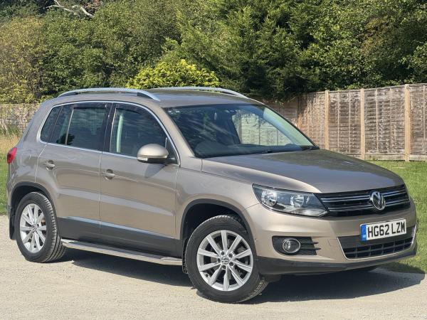 Volkswagen Tiguan 2.0 TDI BlueMotion Tech SE SUV 5dr Diesel DSG 4WD Euro 5 (s/s) (140 ps)