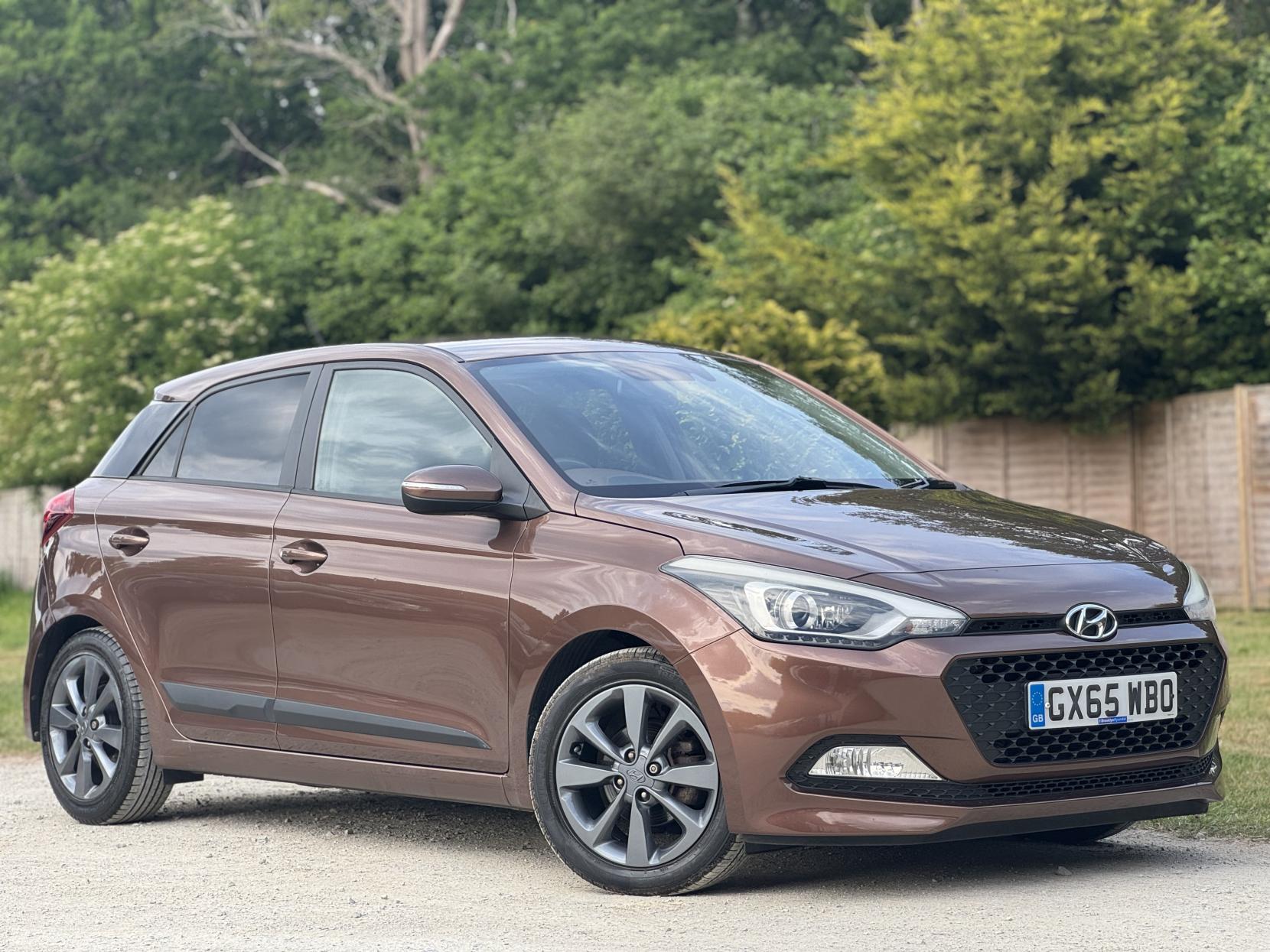Hyundai i20 1.4 Premium Hatchback 5dr Petrol Auto Euro 6 (100 ps)