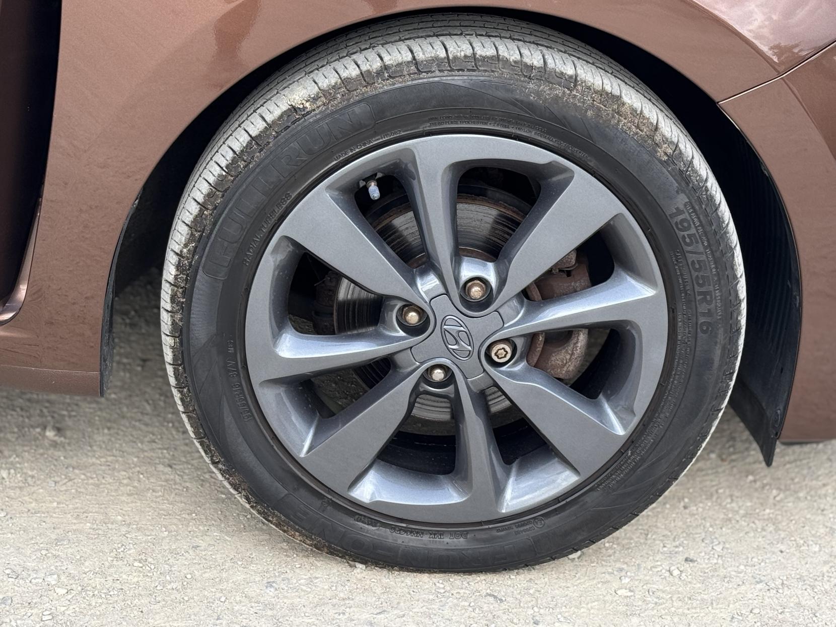 Hyundai i20 1.4 Premium Hatchback 5dr Petrol Auto Euro 6 (100 ps)
