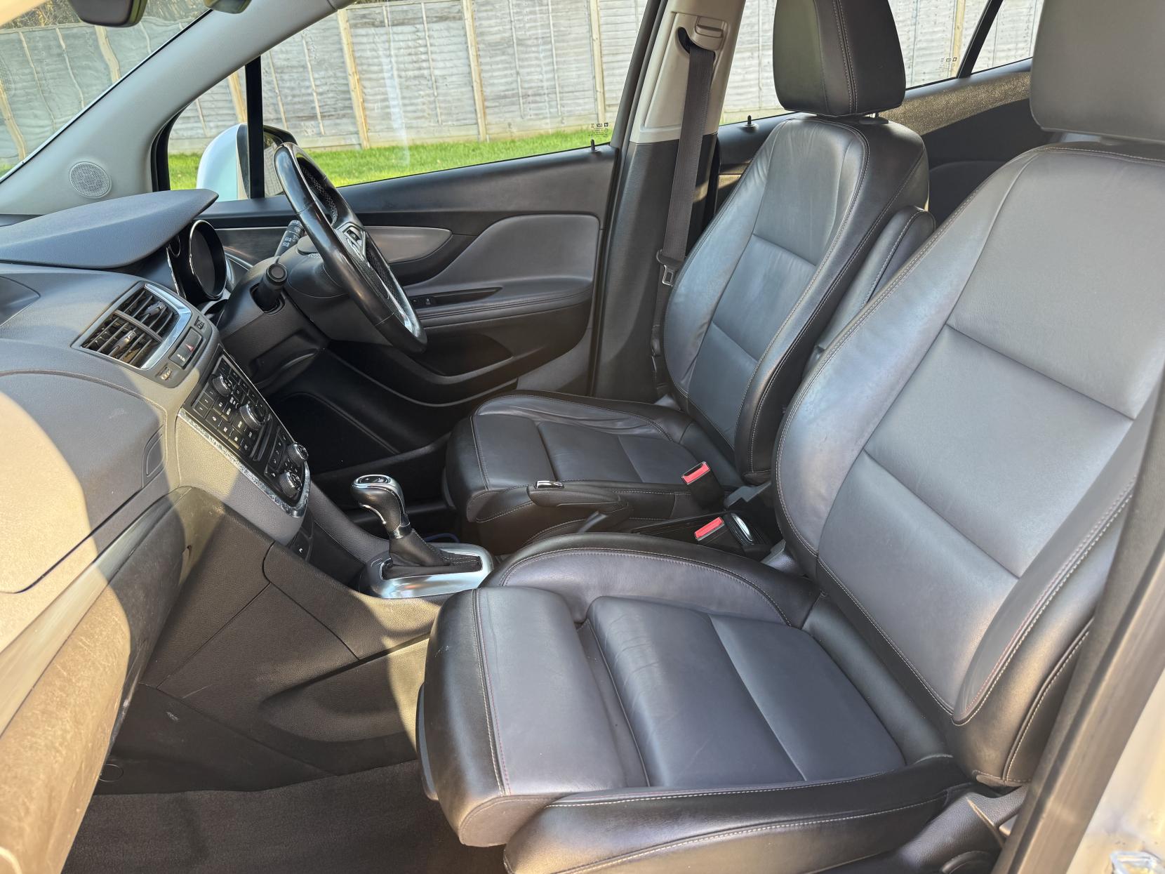 Vauxhall Mokka 1.6 CDTi SE SUV 5dr Diesel Auto 2WD Euro 6 (136 ps)