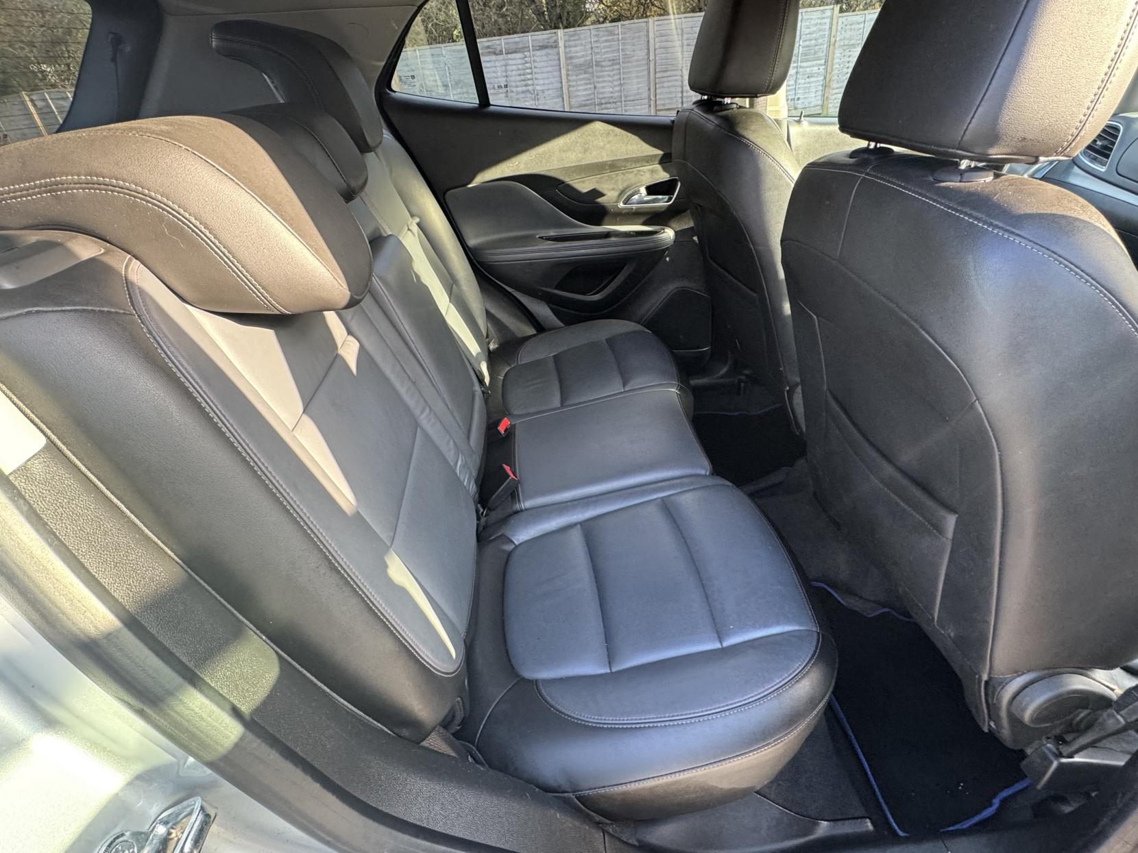 Vauxhall Mokka 1.6 CDTi SE SUV 5dr Diesel Auto 2WD Euro 6 (136 ps)