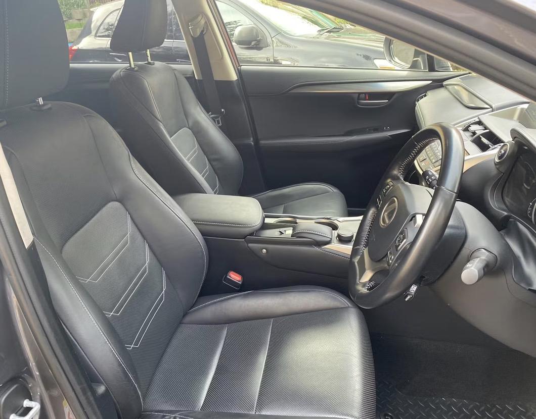 Lexus NX 2.5 300h Luxury SUV 5dr Petrol Hybrid E-CVT 4WD Euro 6 (s/s) (197 ps)