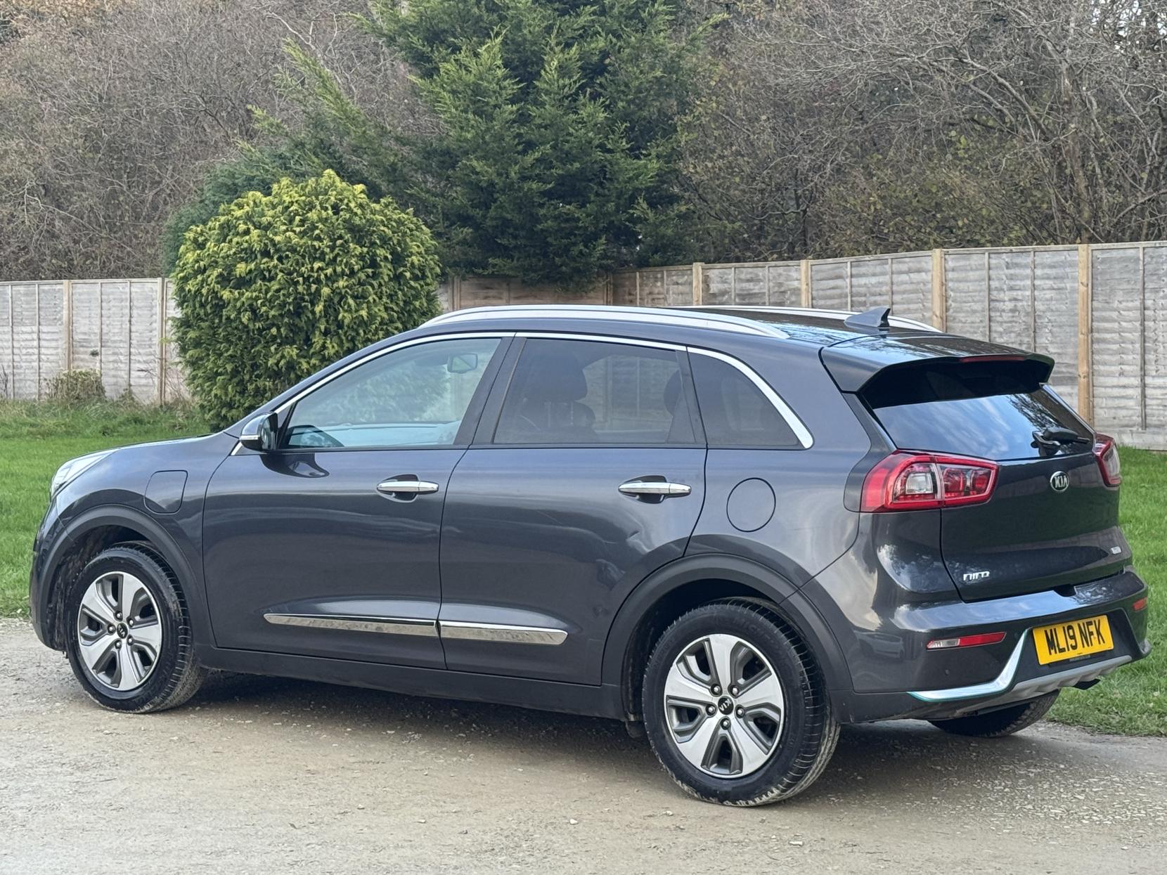 Kia Niro 1.6 GDi 8.9kWh 3 SUV 5dr Petrol Plug-in Hybrid DCT Euro 6 (s/s) (139 bhp)