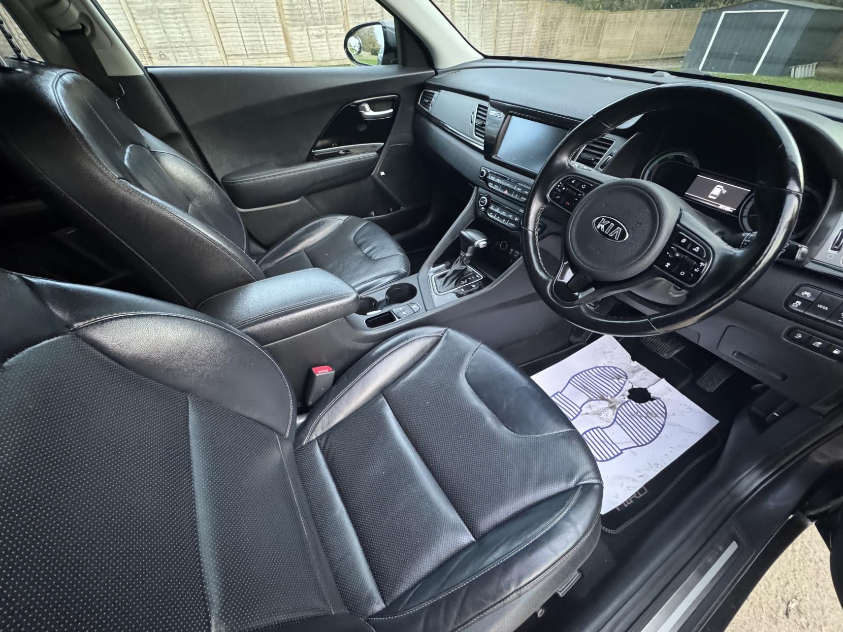 Kia Niro 1.6 GDi 8.9kWh 3 SUV 5dr Petrol Plug-in Hybrid DCT Euro 6 (s/s) (139 bhp)