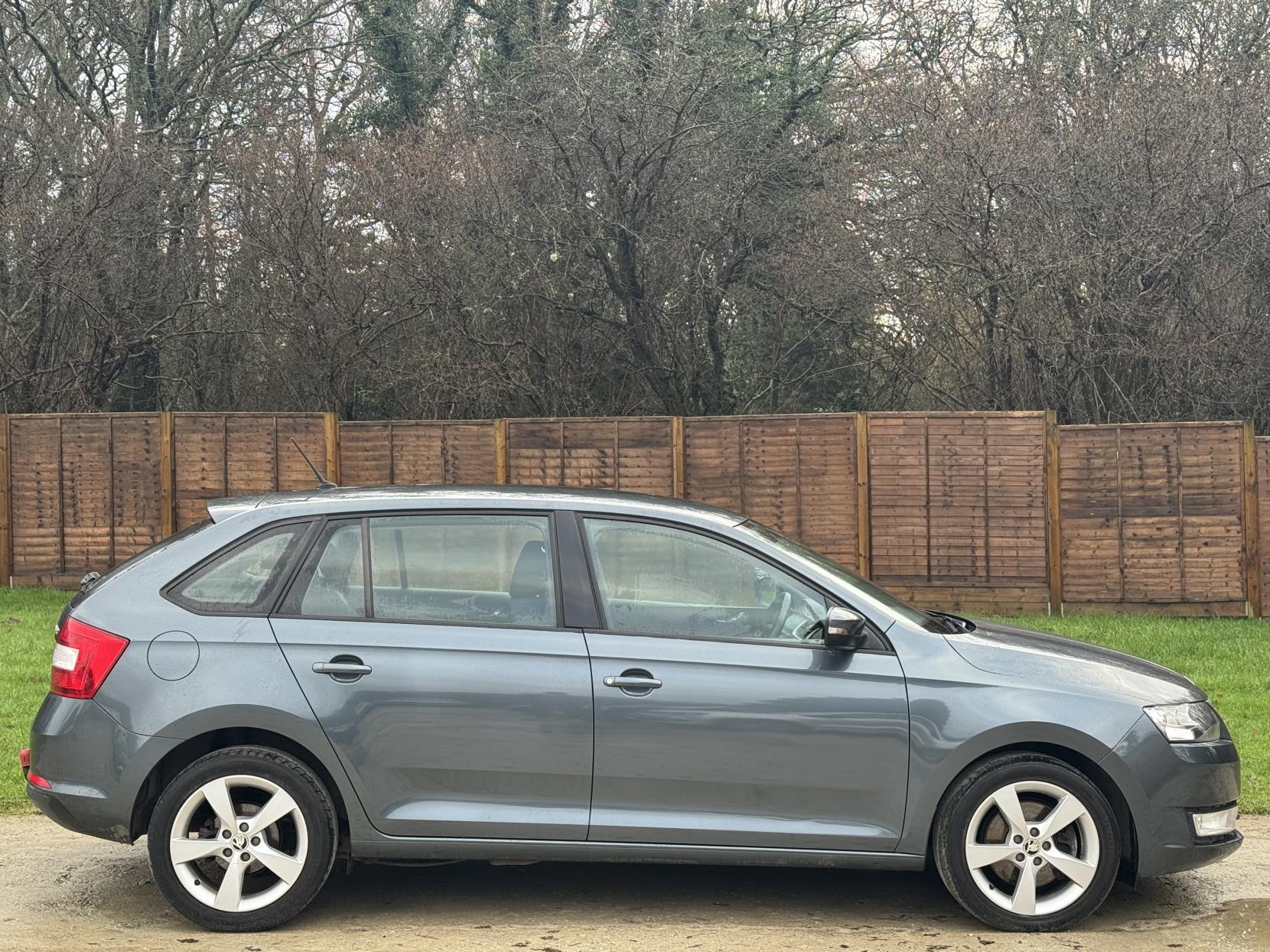 Skoda Rapid Spaceback 1.6 TDI SE Tech Hatchback 5dr Diesel Manual Euro 6 (s/s) (115 ps)