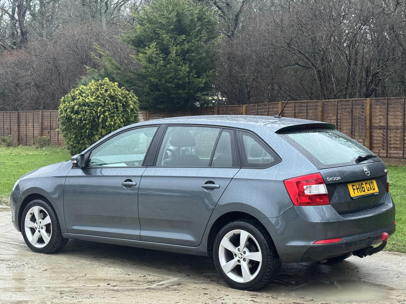 Skoda Rapid Spaceback 1.6 TDI SE Tech Hatchback 5dr Diesel Manual Euro 6 (s/s) (115 ps)