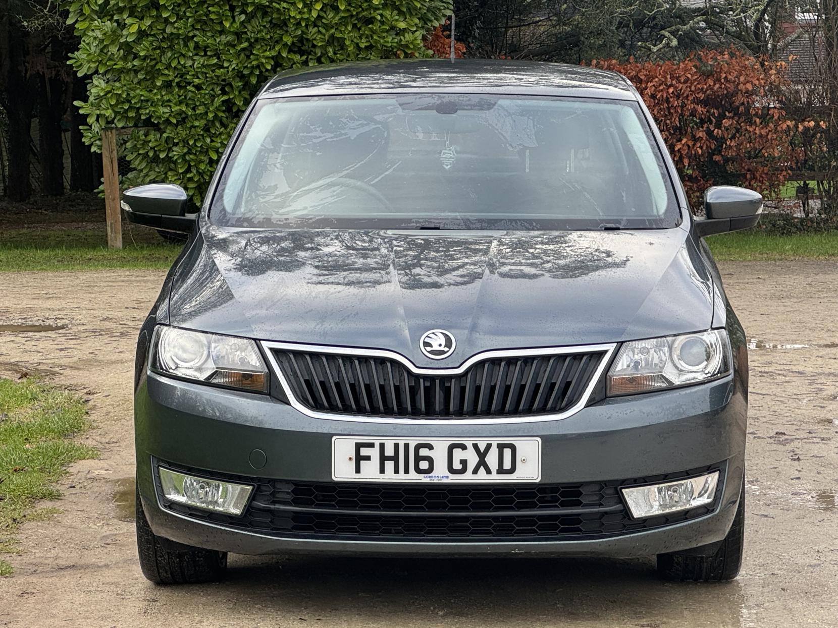 Skoda Rapid Spaceback 1.6 TDI SE Tech Hatchback 5dr Diesel Manual Euro 6 (s/s) (115 ps)