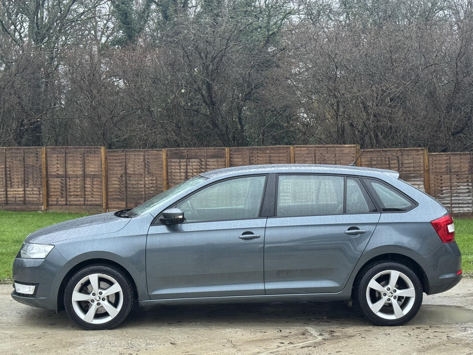 Skoda Rapid Spaceback 1.6 TDI SE Tech Hatchback 5dr Diesel Manual Euro 6 (s/s) (115 ps)