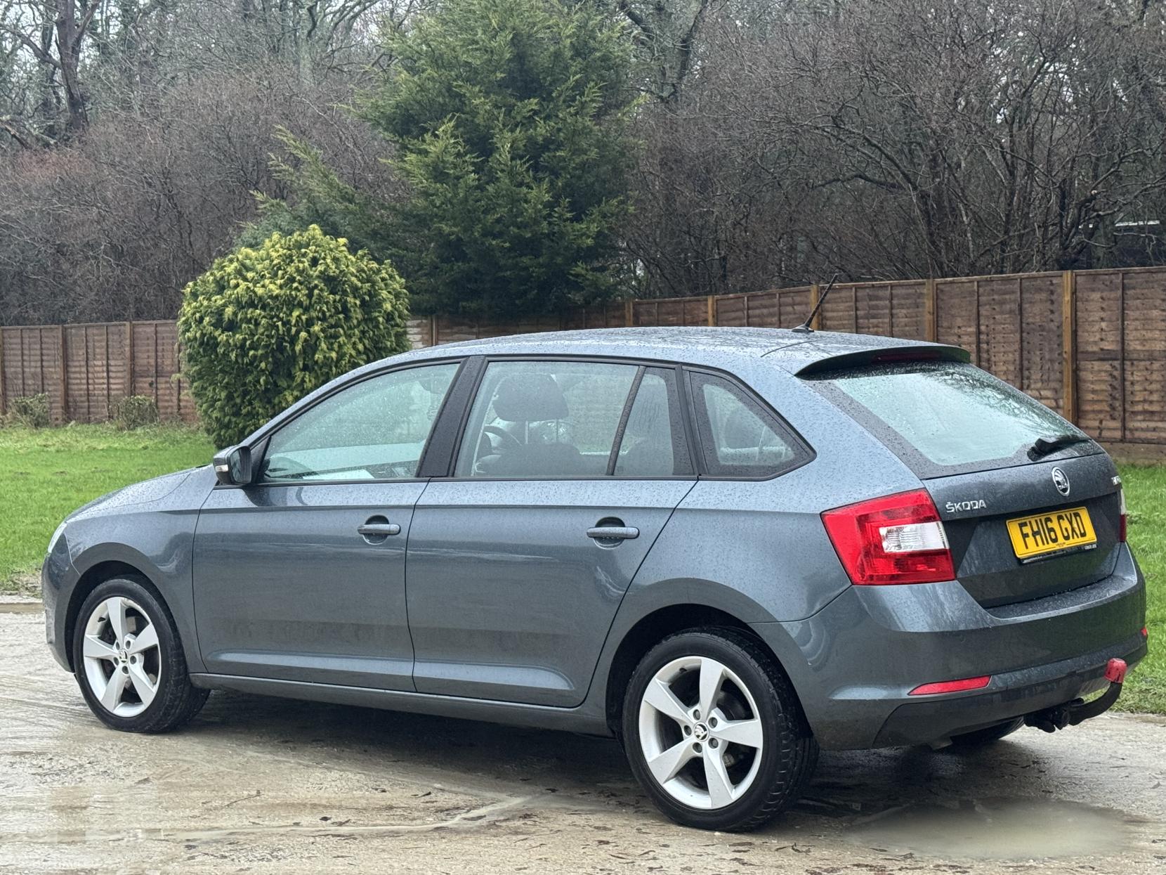 Skoda Rapid Spaceback 1.6 TDI SE Tech Hatchback 5dr Diesel Manual Euro 6 (s/s) (115 ps)