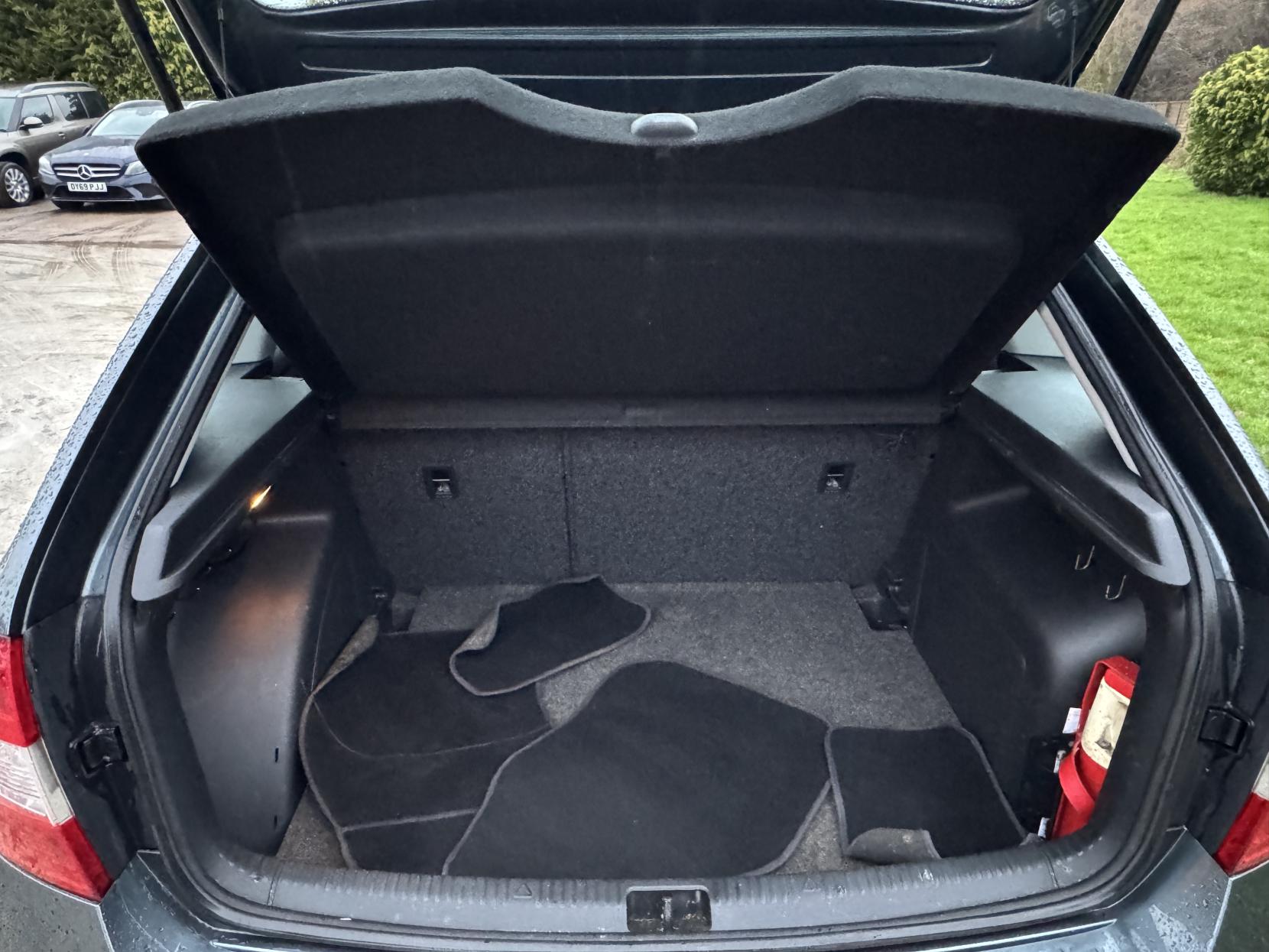 Skoda Rapid Spaceback 1.6 TDI SE Tech Hatchback 5dr Diesel Manual Euro 6 (s/s) (115 ps)