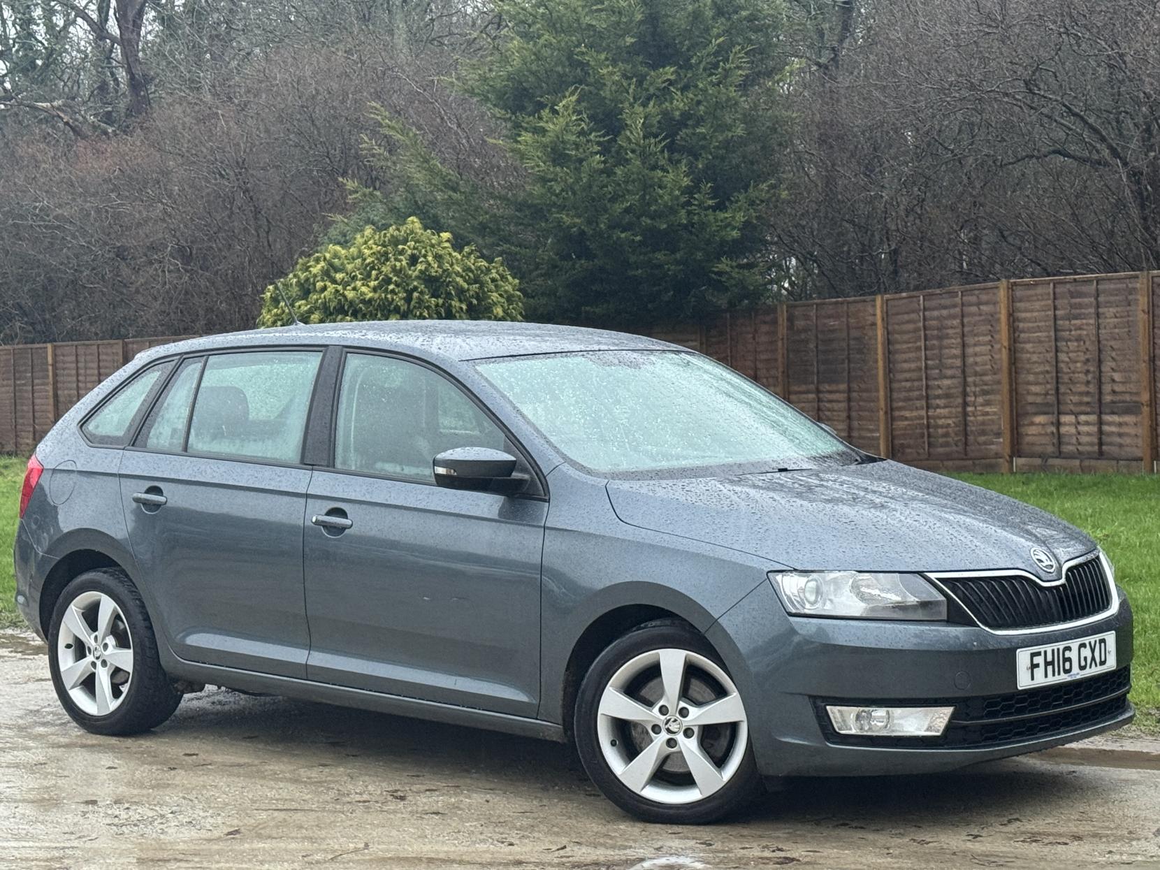 Skoda Rapid Spaceback 1.6 TDI SE Tech Hatchback 5dr Diesel Manual Euro 6 (s/s) (115 ps)