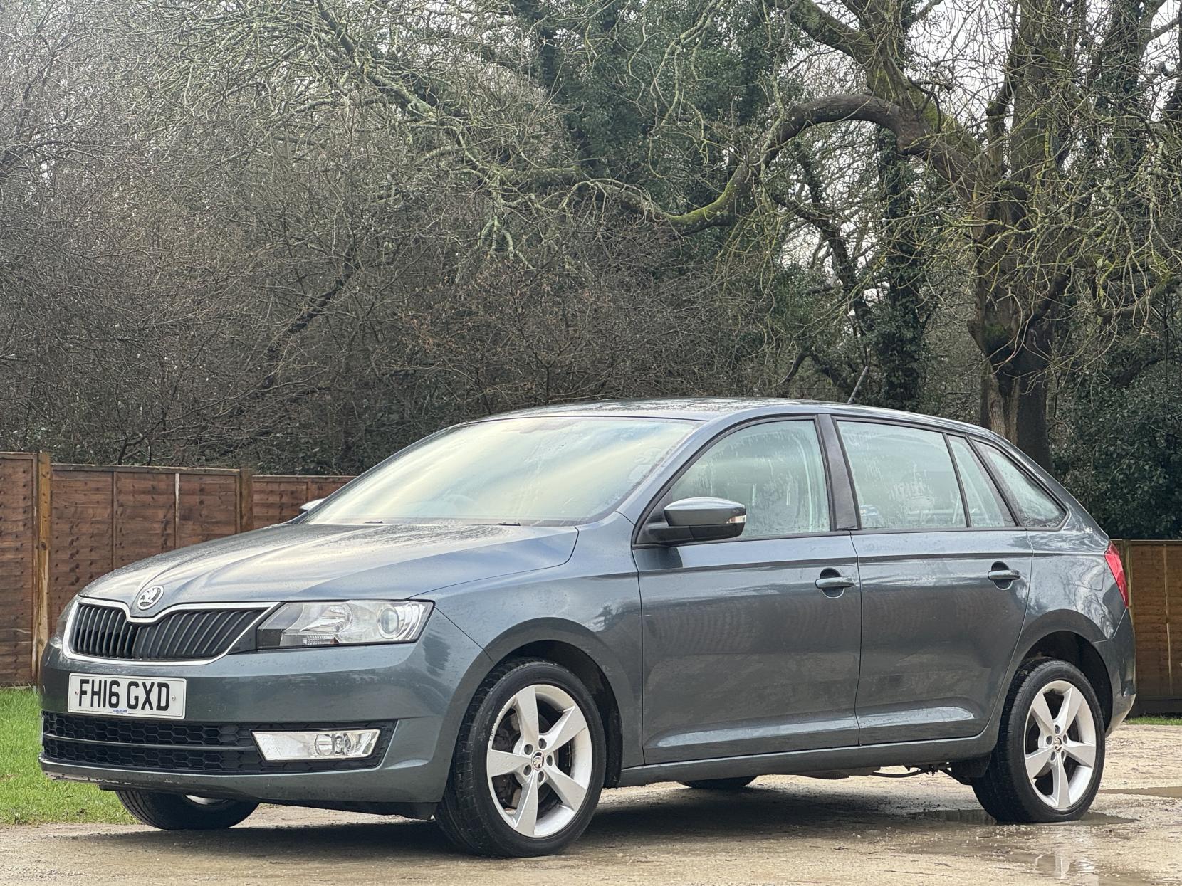 Skoda Rapid Spaceback 1.6 TDI SE Tech Hatchback 5dr Diesel Manual Euro 6 (s/s) (115 ps)