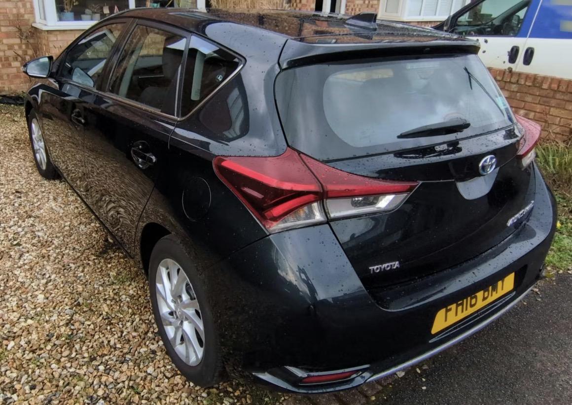 Toyota Auris 1.8 VVT-h Business Edition Hatchback 5dr Petrol Hybrid CVT Euro 6 (s/s) (136 ps)