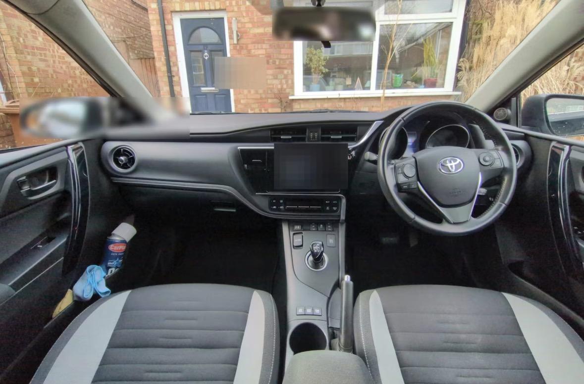 Toyota Auris 1.8 VVT-h Business Edition Hatchback 5dr Petrol Hybrid CVT Euro 6 (s/s) (136 ps)