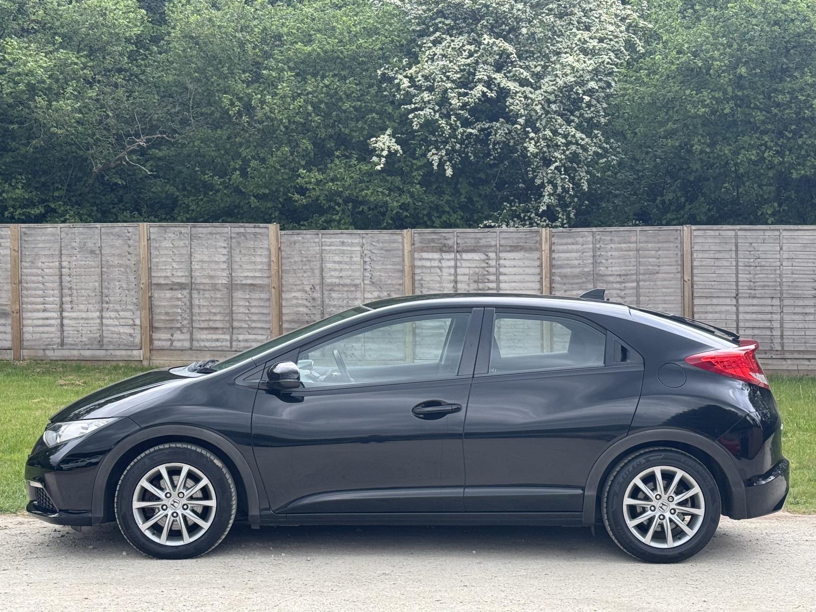 Honda Civic 1.8 i-VTEC SE Hatchback 5dr Petrol Auto Euro 5 (142 ps)