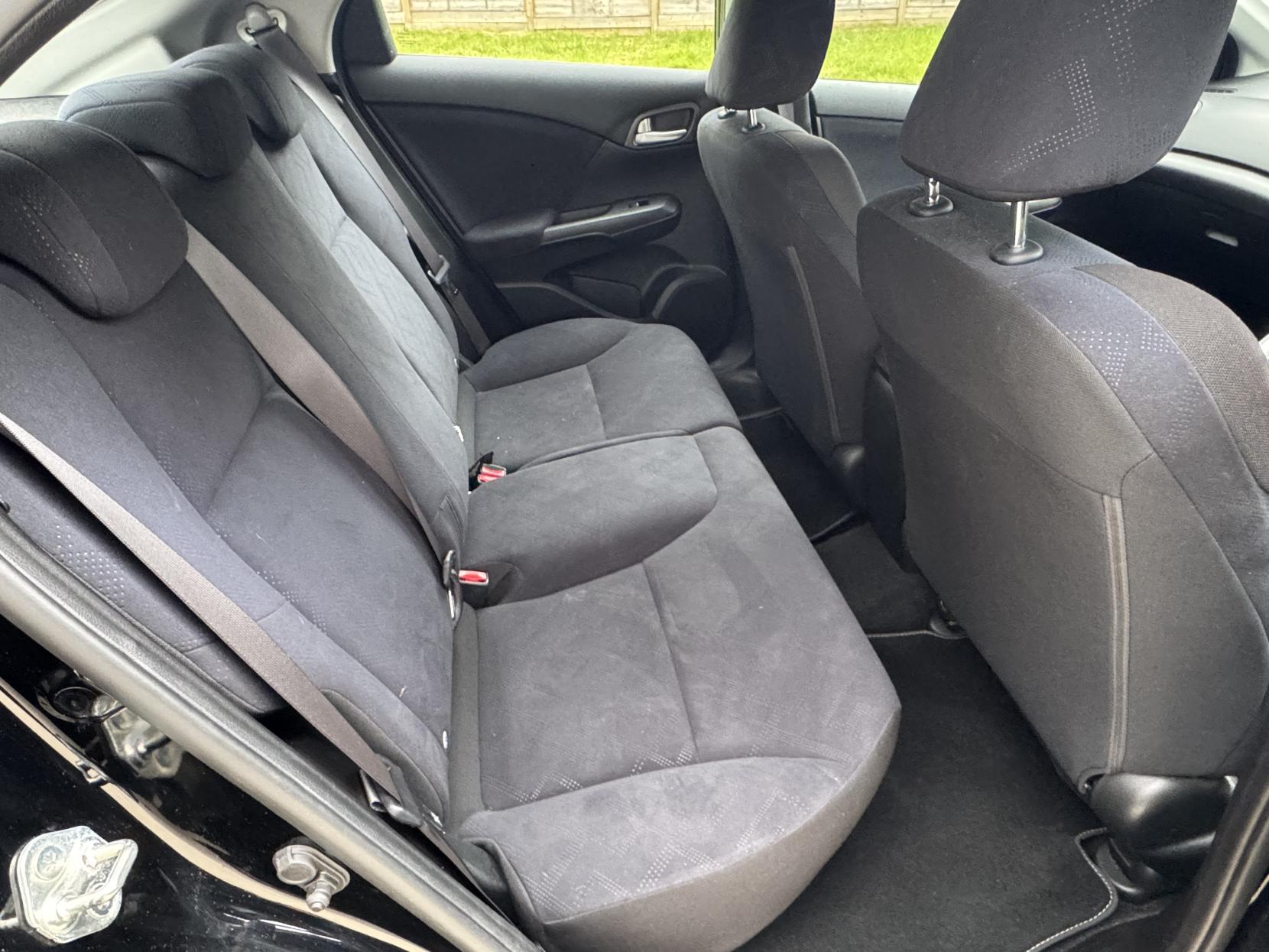 Honda Civic 1.8 i-VTEC SE Hatchback 5dr Petrol Auto Euro 5 (142 ps)
