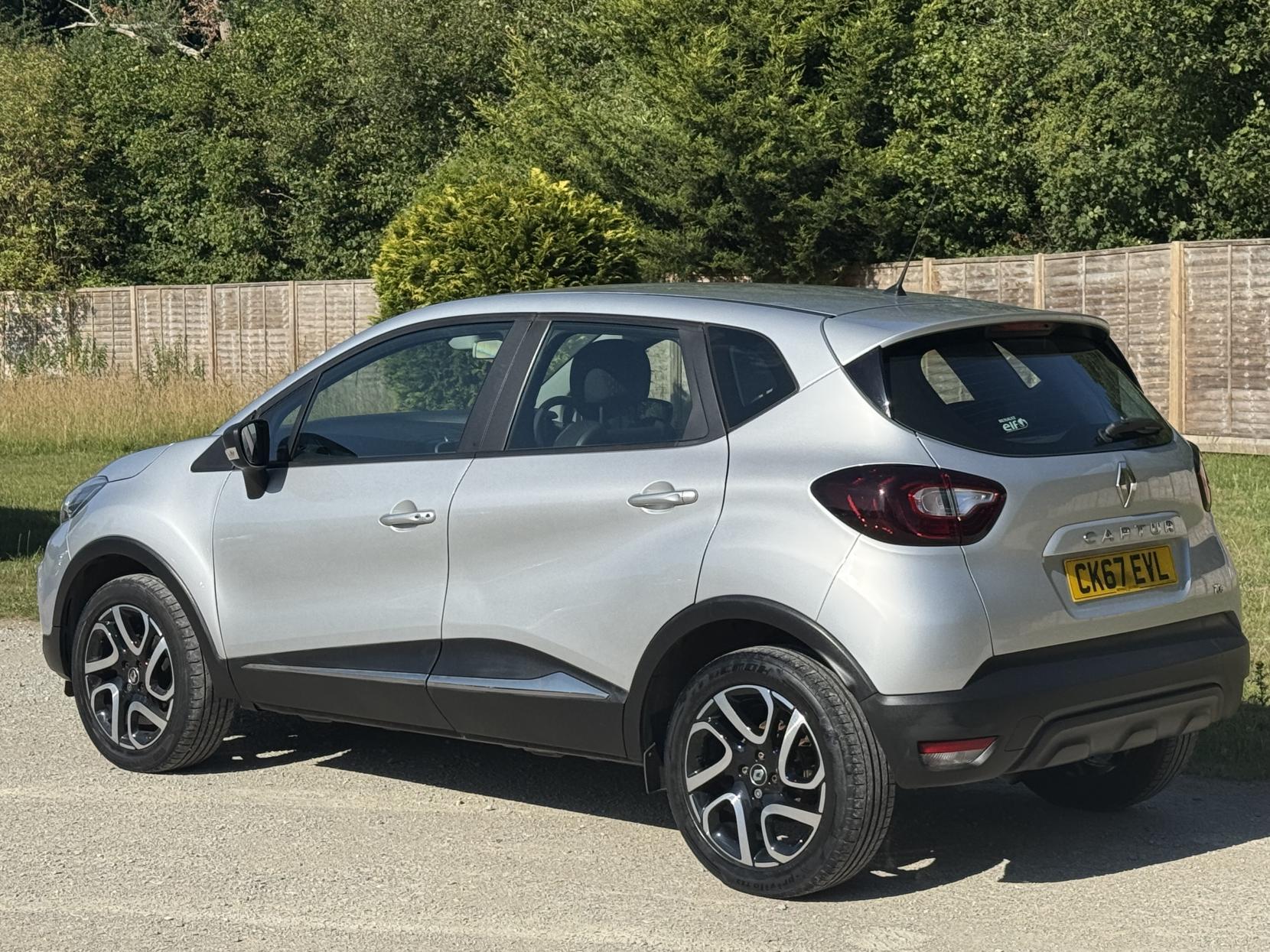 Renault Captur 0.9 TCe ENERGY Dynamique Nav SUV 5dr Petrol Manual Euro 6 (s/s) (90 ps)