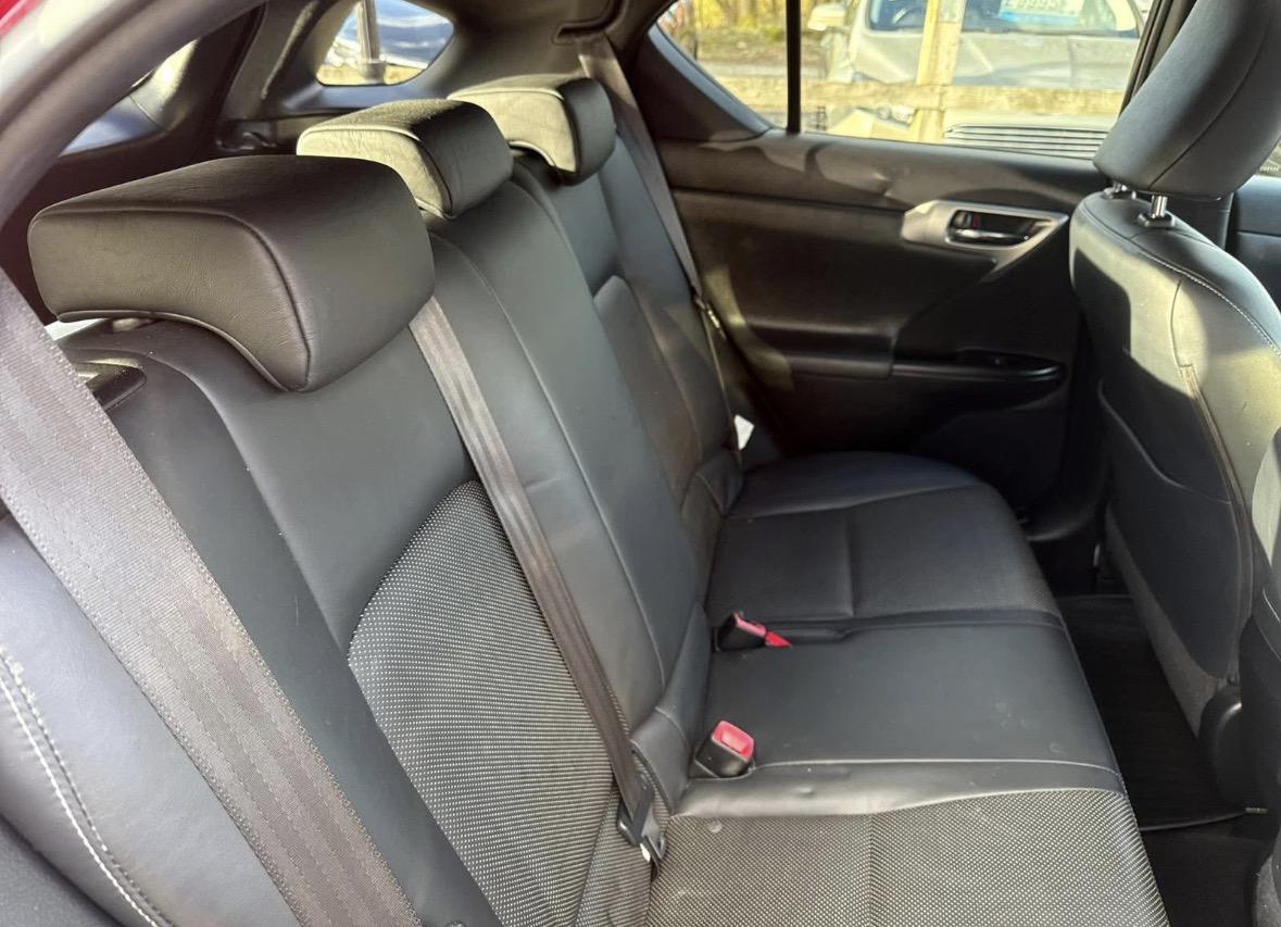 Lexus CT 1.8 200h F Sport Hatchback 5dr Petrol Hybrid CVT Euro 5 (s/s) (136 ps)