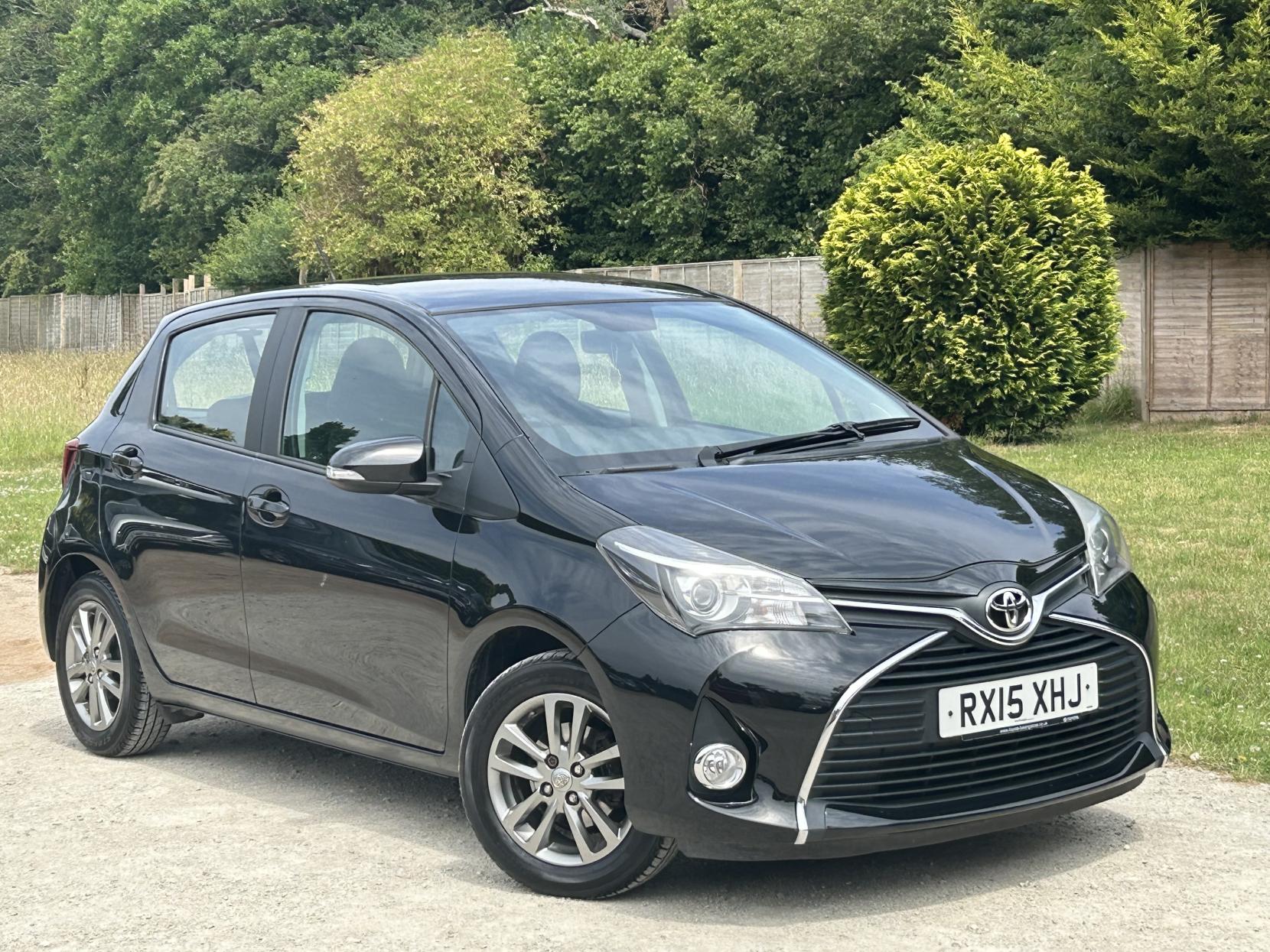 Toyota Yaris 1.33 Dual VVT-i Icon Hatchback 5dr Petrol Manual Euro 5 Euro 5 (99 ps)