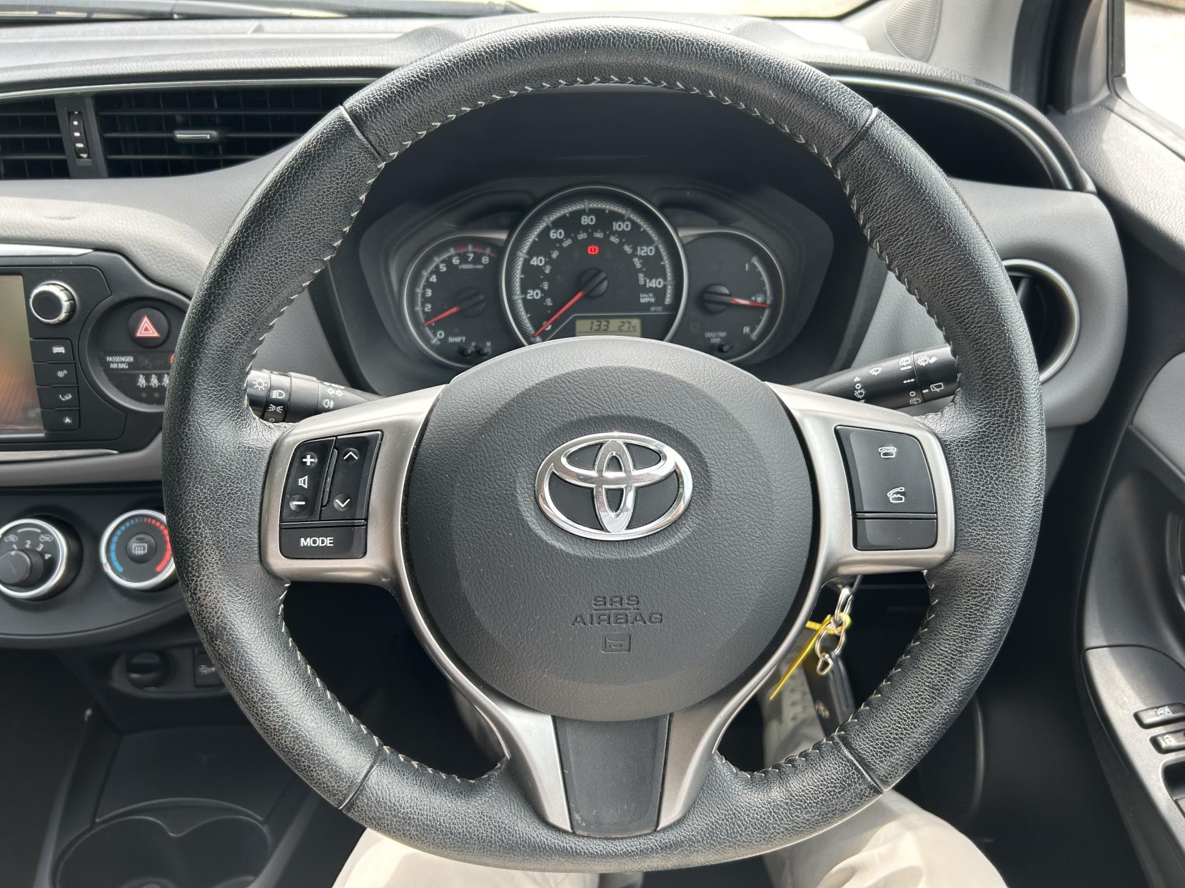 Toyota Yaris 1.33 Dual VVT-i Icon Hatchback 5dr Petrol Manual Euro 5 Euro 5 (99 ps)