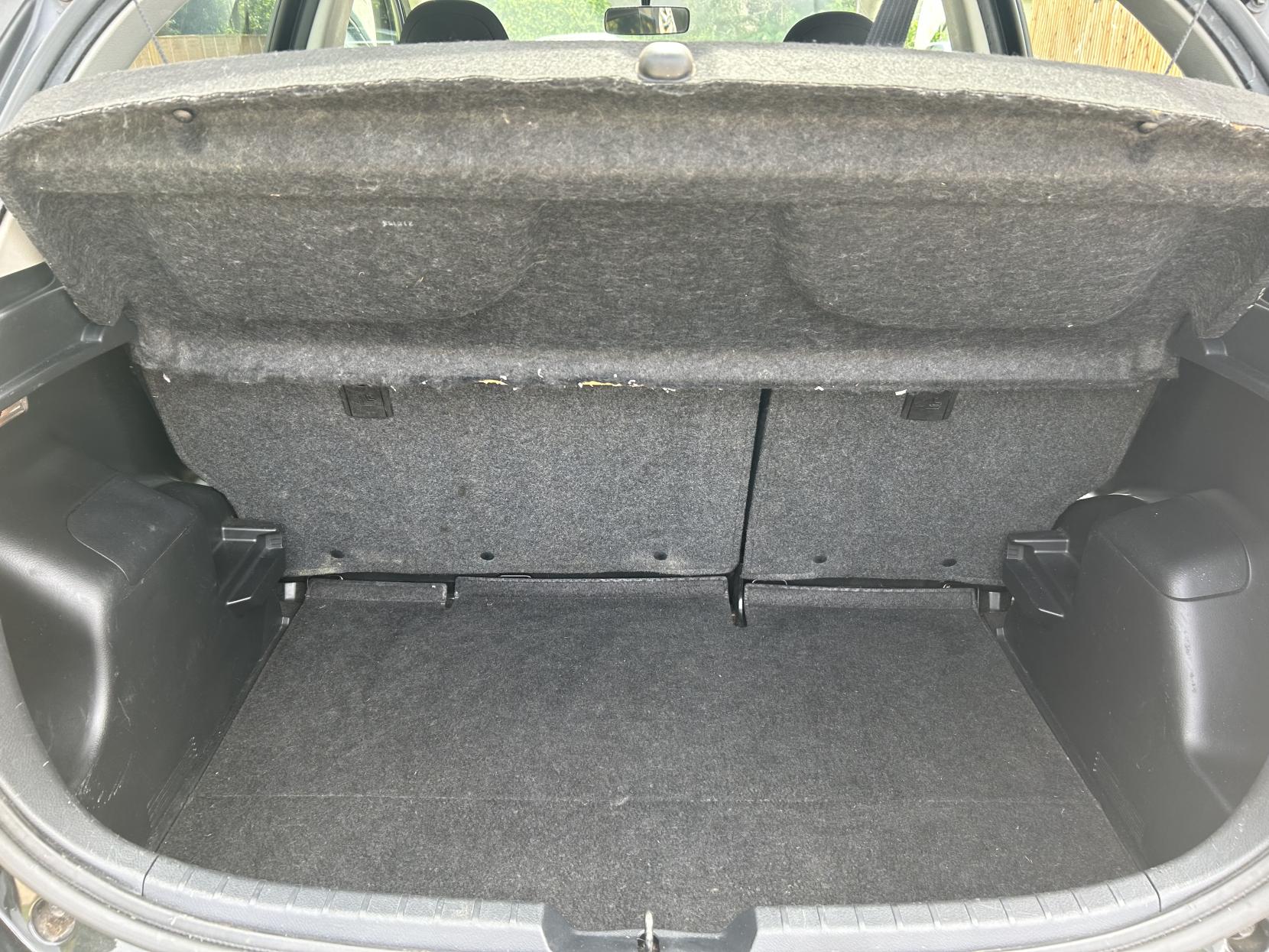 Toyota Yaris 1.33 Dual VVT-i Icon Hatchback 5dr Petrol Manual Euro 5 Euro 5 (99 ps)