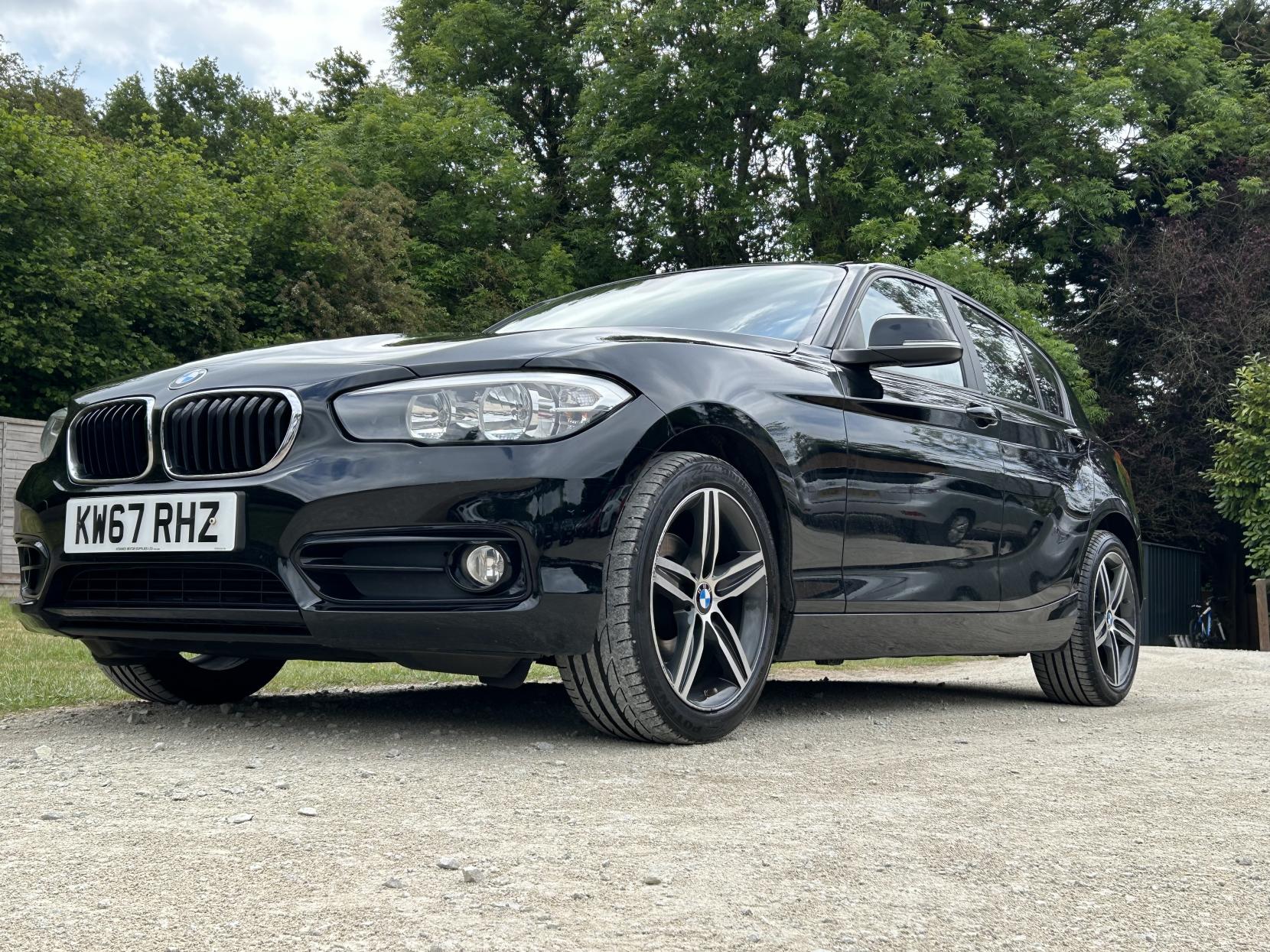 BMW 1 Series 1.5 118i Sport Hatchback 5dr Petrol Manual Euro 6 (s/s) (136 ps)