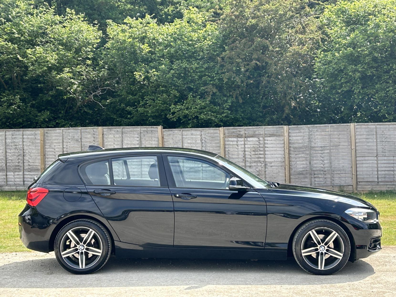 BMW 1 Series 1.5 118i Sport Hatchback 5dr Petrol Manual Euro 6 (s/s) (136 ps)