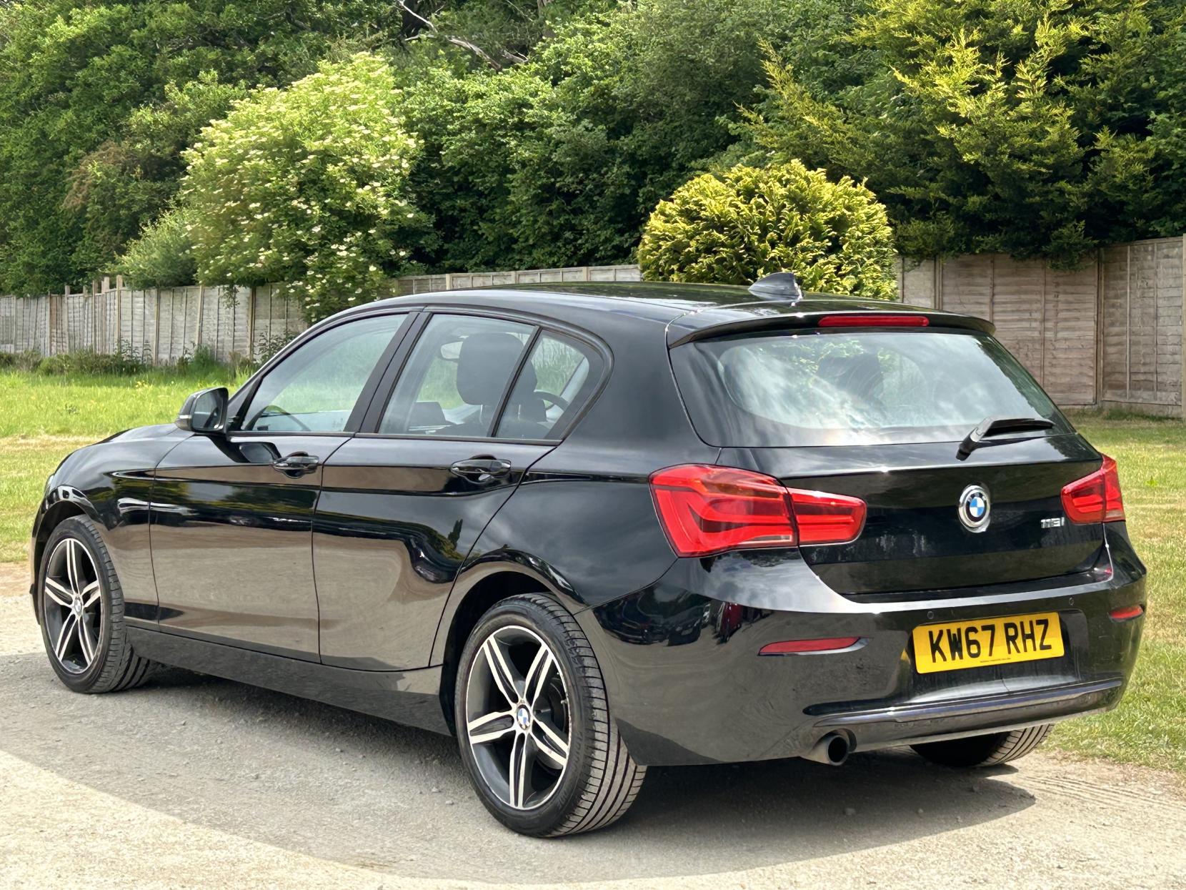 BMW 1 Series 1.5 118i Sport Hatchback 5dr Petrol Manual Euro 6 (s/s) (136 ps)