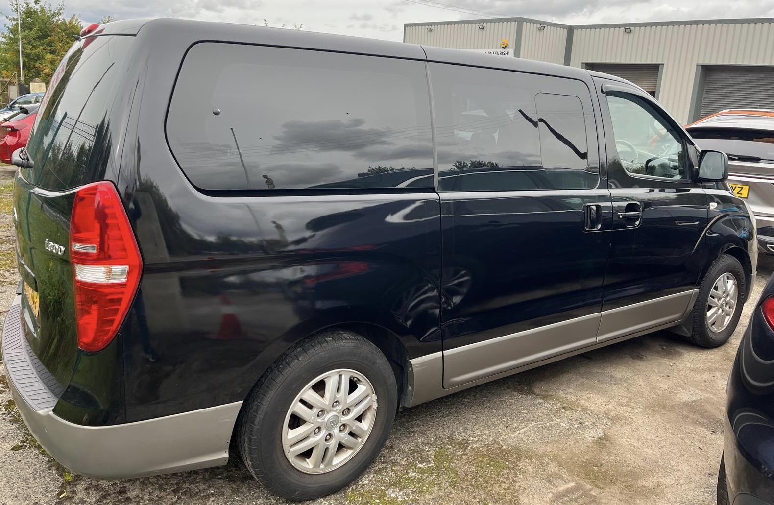 Hyundai i800 2.5 CRDi SE MPV 5dr Diesel Auto Euro 6 (170 ps)