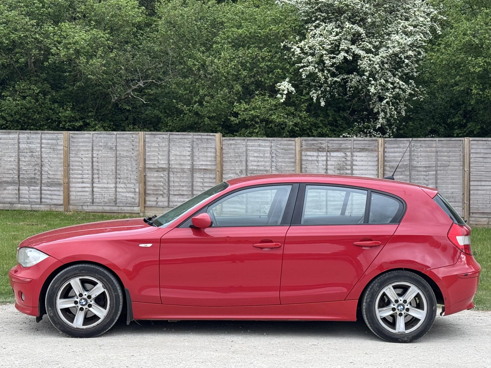 BMW 1 Series 2.0 120d Sport Hatchback 5dr Diesel Steptronic Euro 4 (163 ps)