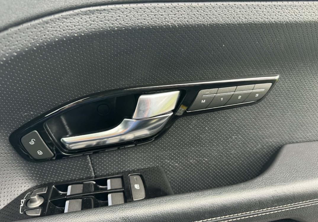 Land Rover Range Rover Evoque 2.2 SD4 Dynamic SUV 5dr Diesel Auto 4WD Euro 5 (190 ps)