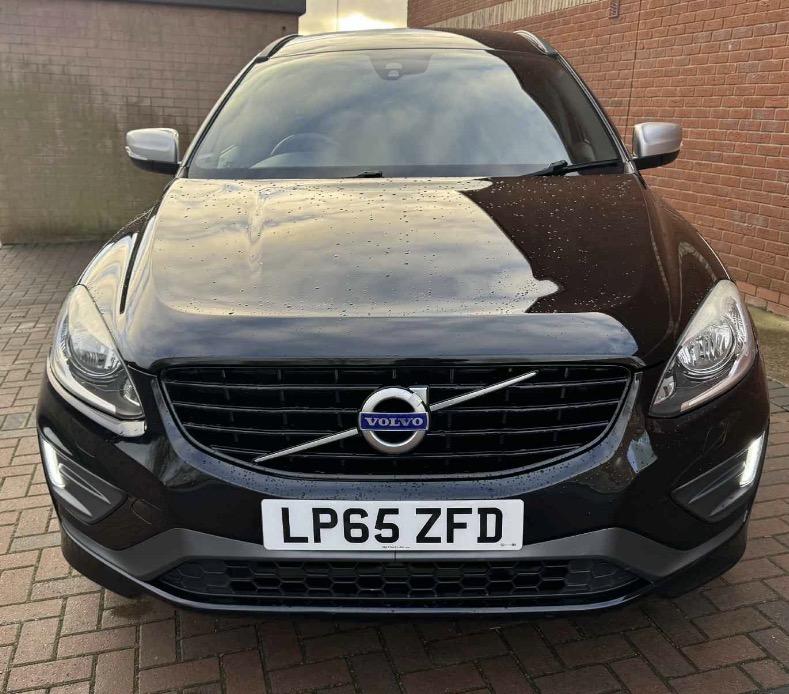 Volvo XC60 2.4 D5 R-Design Nav SUV 5dr Diesel Auto AWD Euro 6 (s/s) (220 ps)