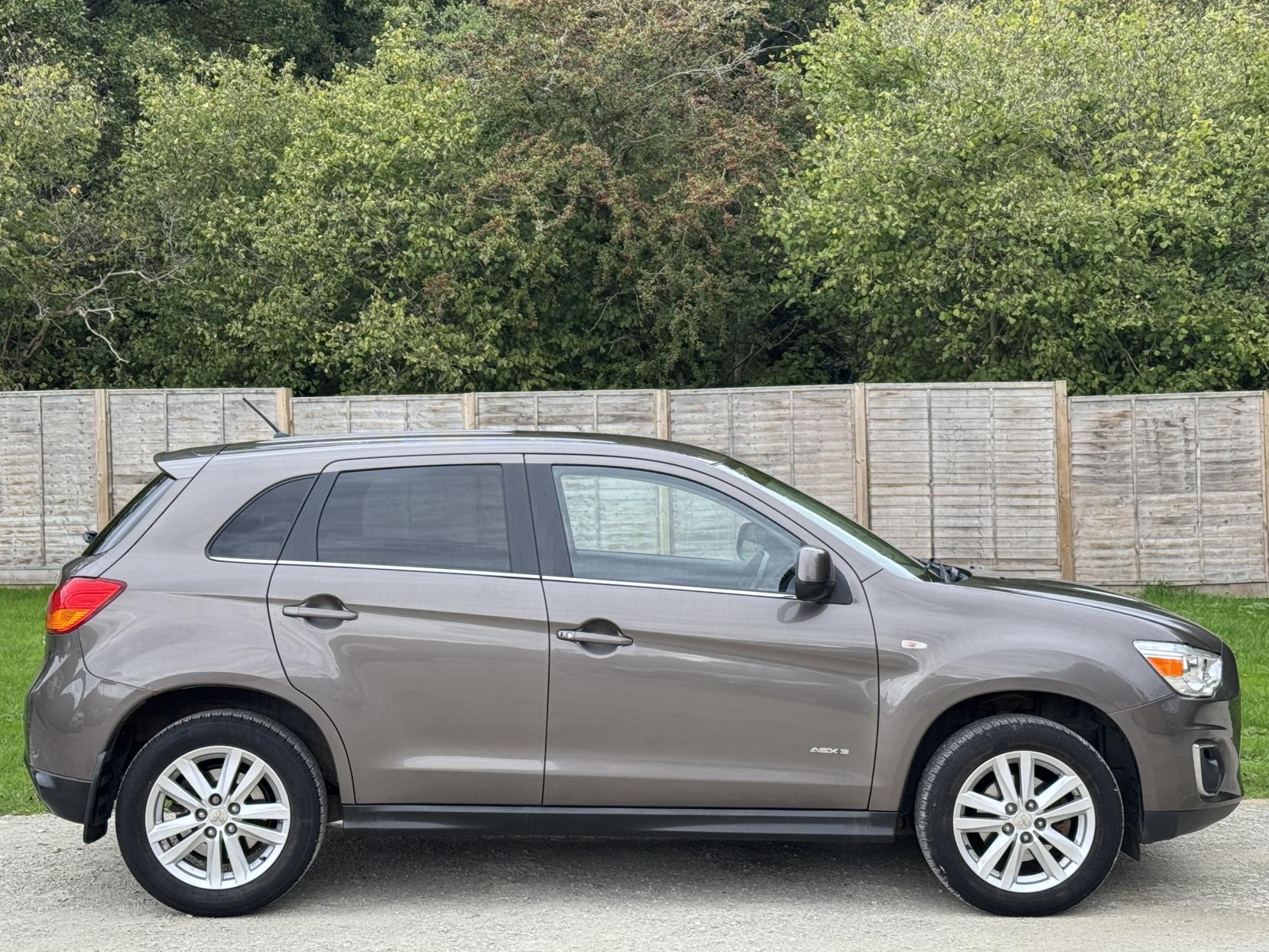 Mitsubishi ASX 1.6 3 SUV 5dr Petrol Manual Euro 5 (117 ps)