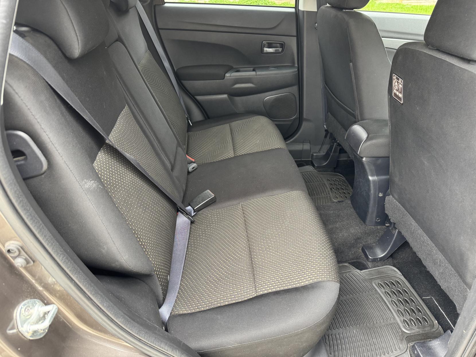 Mitsubishi ASX 1.6 3 SUV 5dr Petrol Manual Euro 5 (117 ps)