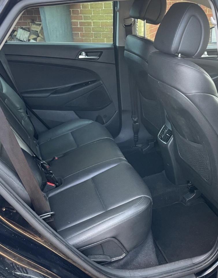 Hyundai TUCSON 1.7 CRDi Blue Drive Premium SUV 5dr Diesel DCT Euro 6 (s/s) (141 ps)