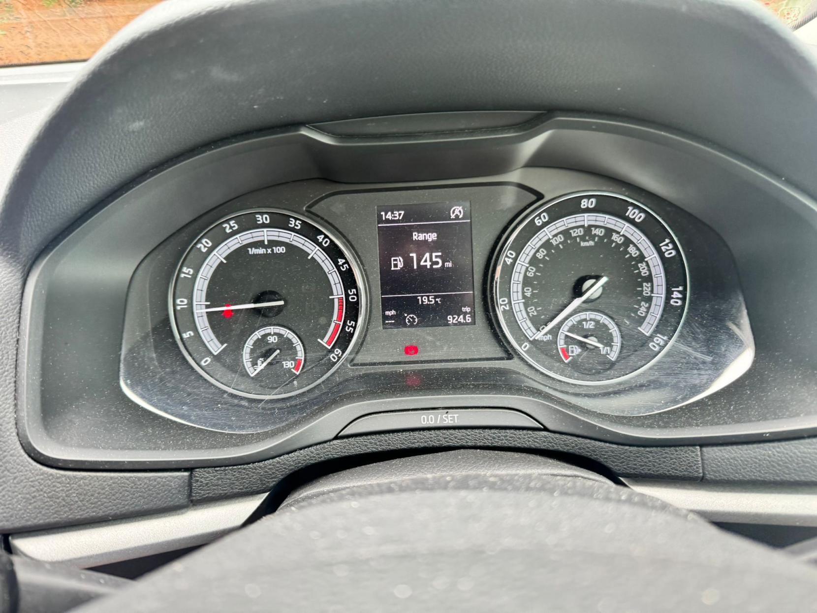 Skoda Karoq 1.6 TDI SE SUV 5dr Diesel Manual Euro 6 (s/s) (115 ps)