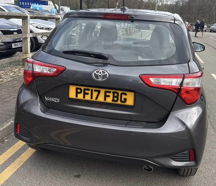 Toyota Yaris 1.5 VVT-i Icon Hatchback 5dr Petrol Manual Euro 6 (111 ps)